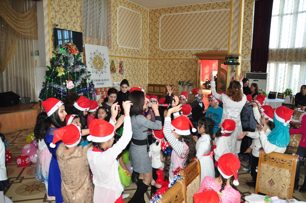 Heydər Əliyev Fondundan körpələrimizə bayram hədiyyəsi - FOTOLAR